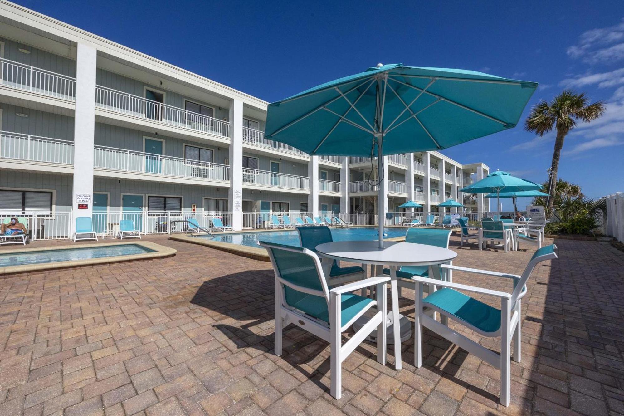 Coastal Waters 107 - A Studio Poolside Retreat New Smyrna Beach Kültér fotó