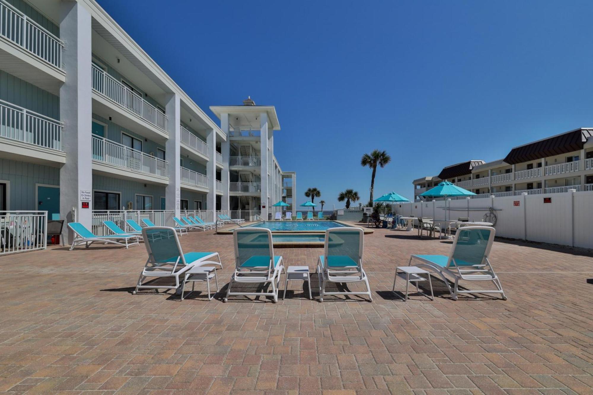 Coastal Waters 107 - A Studio Poolside Retreat New Smyrna Beach Kültér fotó
